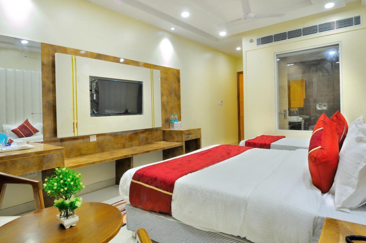 Hotel Worth Newly Bulit - นิวเดลี ภายนอก รูปภาพ