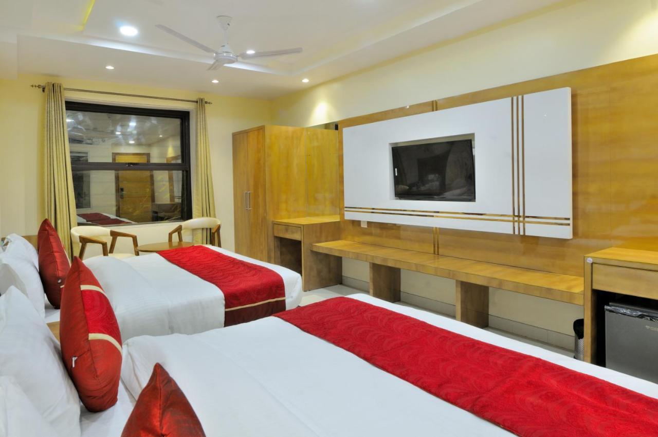 Hotel Worth Newly Bulit - นิวเดลี ภายนอก รูปภาพ