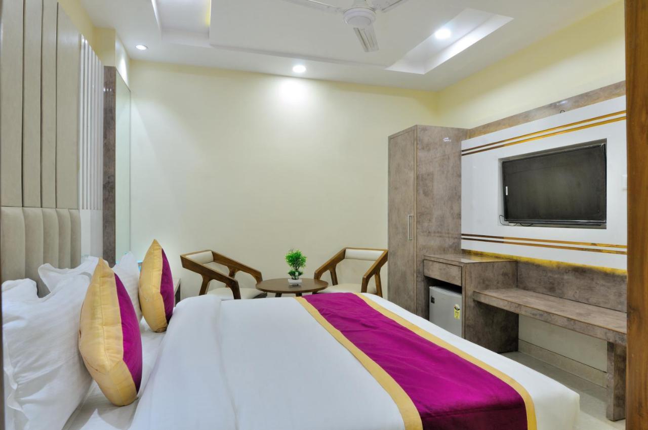 Hotel Worth Newly Bulit - นิวเดลี ภายนอก รูปภาพ