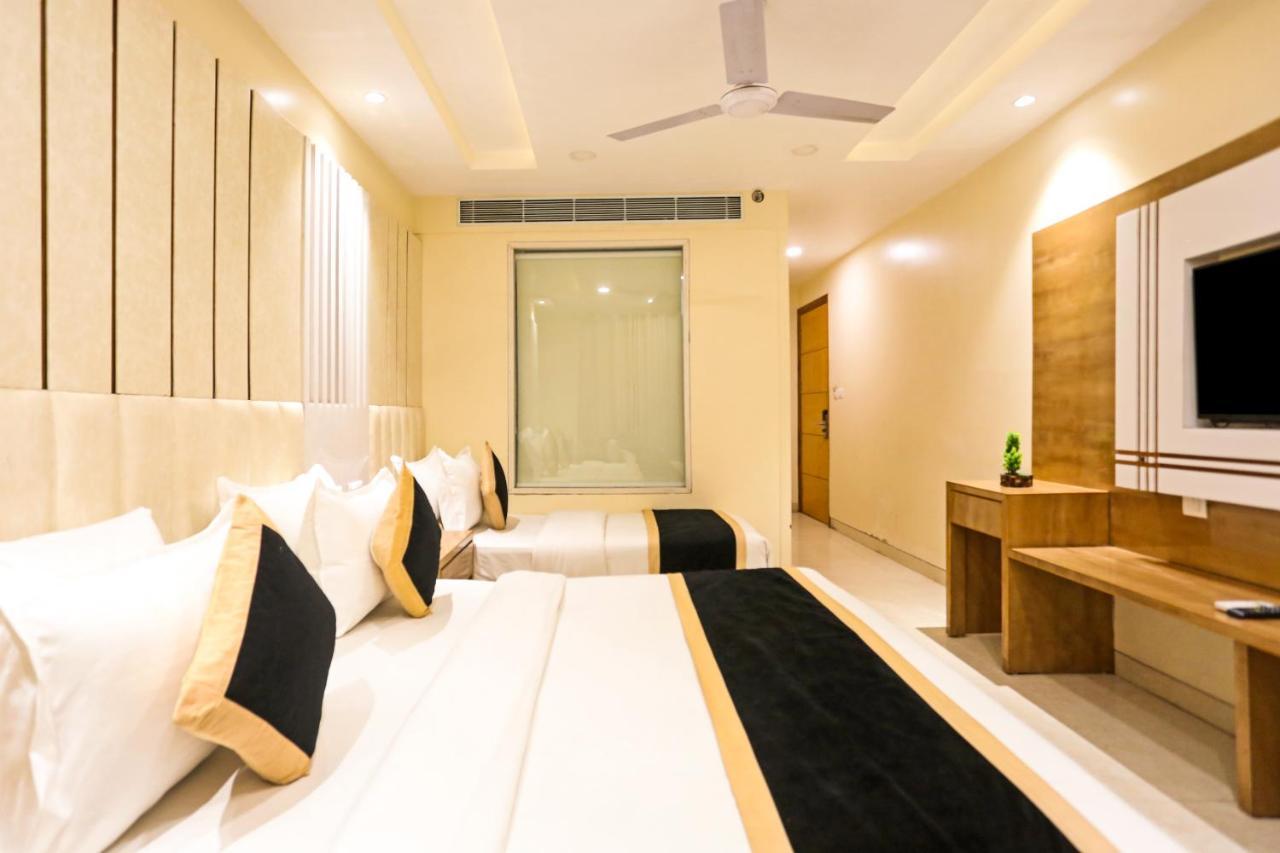 Hotel Worth Newly Bulit - นิวเดลี ภายนอก รูปภาพ