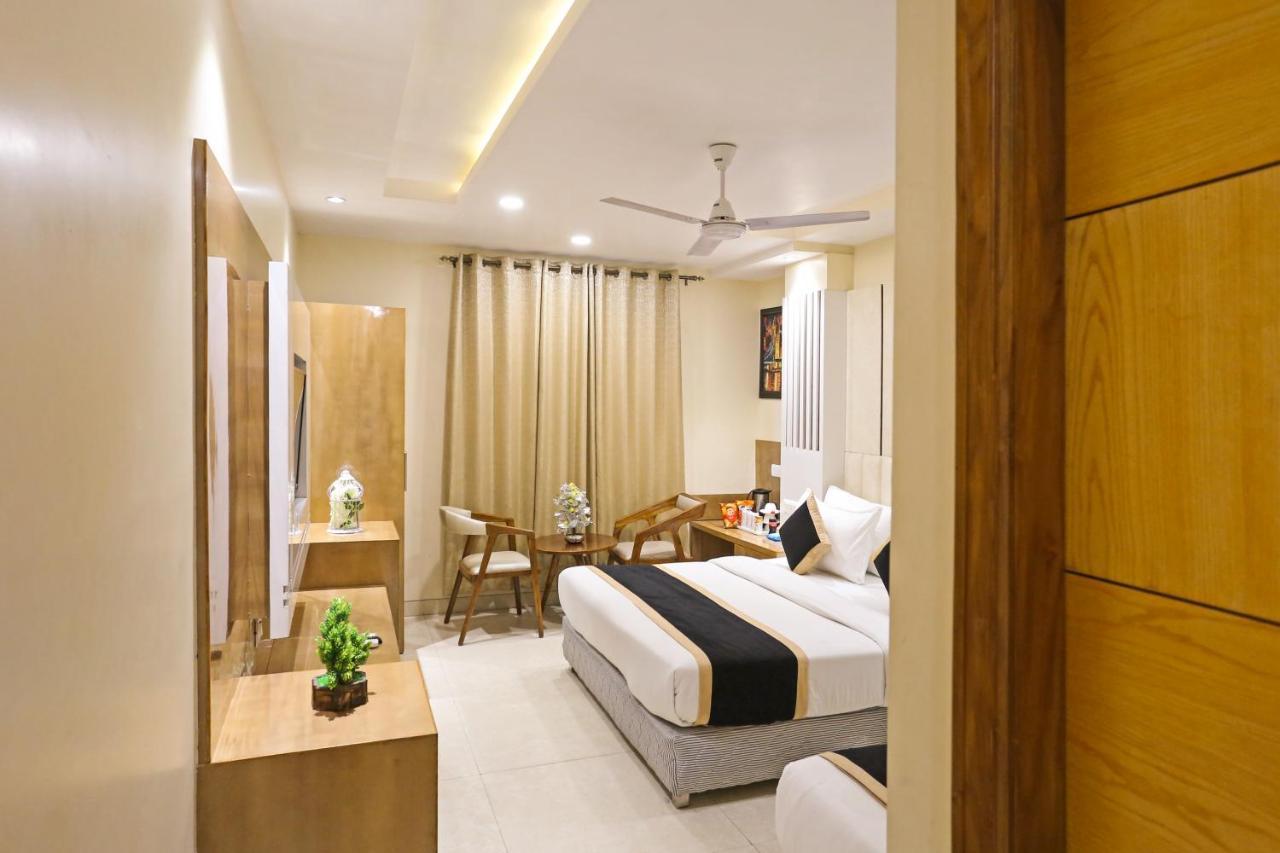 Hotel Worth Newly Bulit - นิวเดลี ภายนอก รูปภาพ