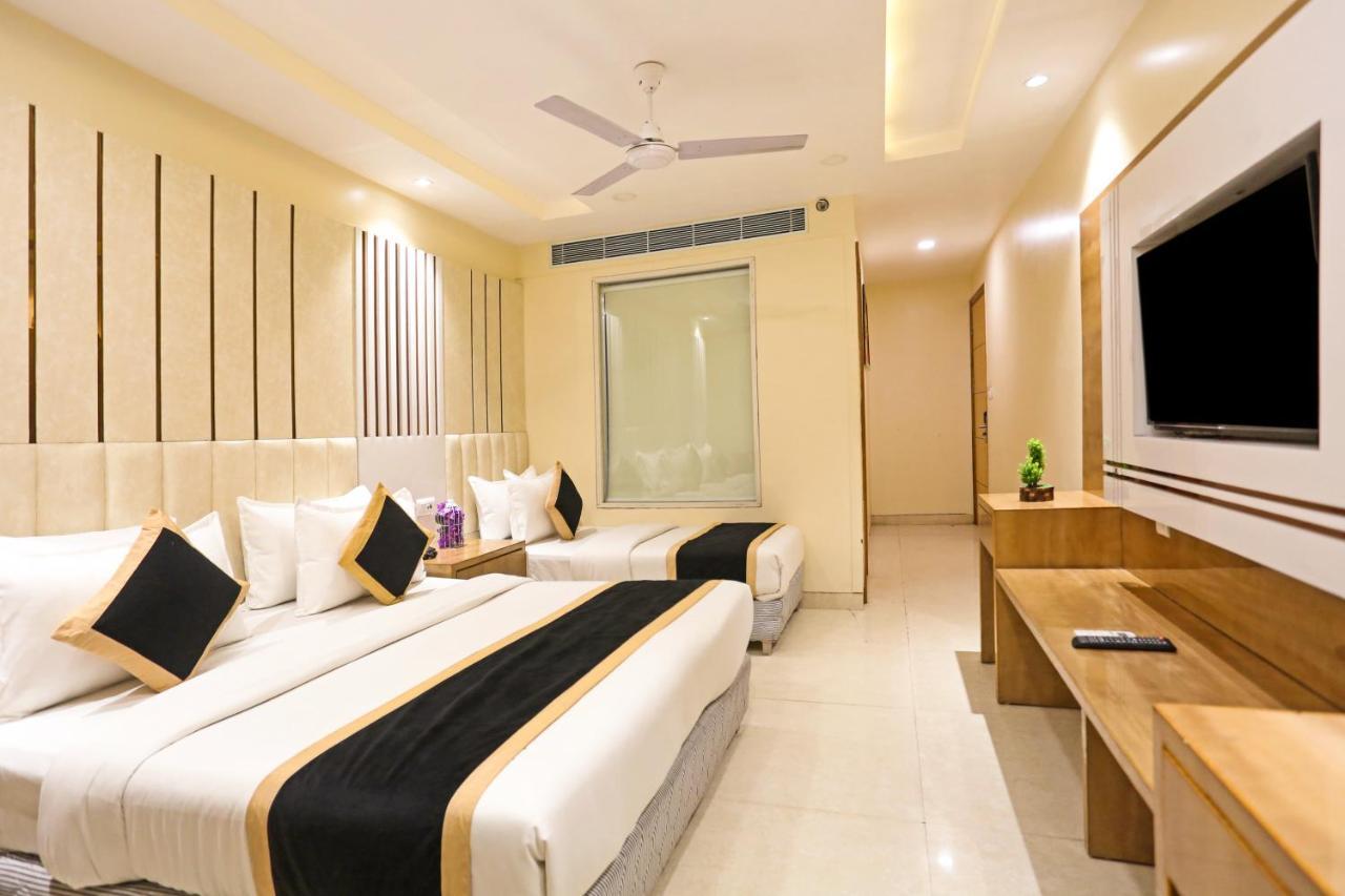 Hotel Worth Newly Bulit - นิวเดลี ภายนอก รูปภาพ
