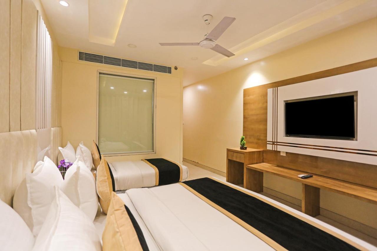 Hotel Worth Newly Bulit - นิวเดลี ภายนอก รูปภาพ
