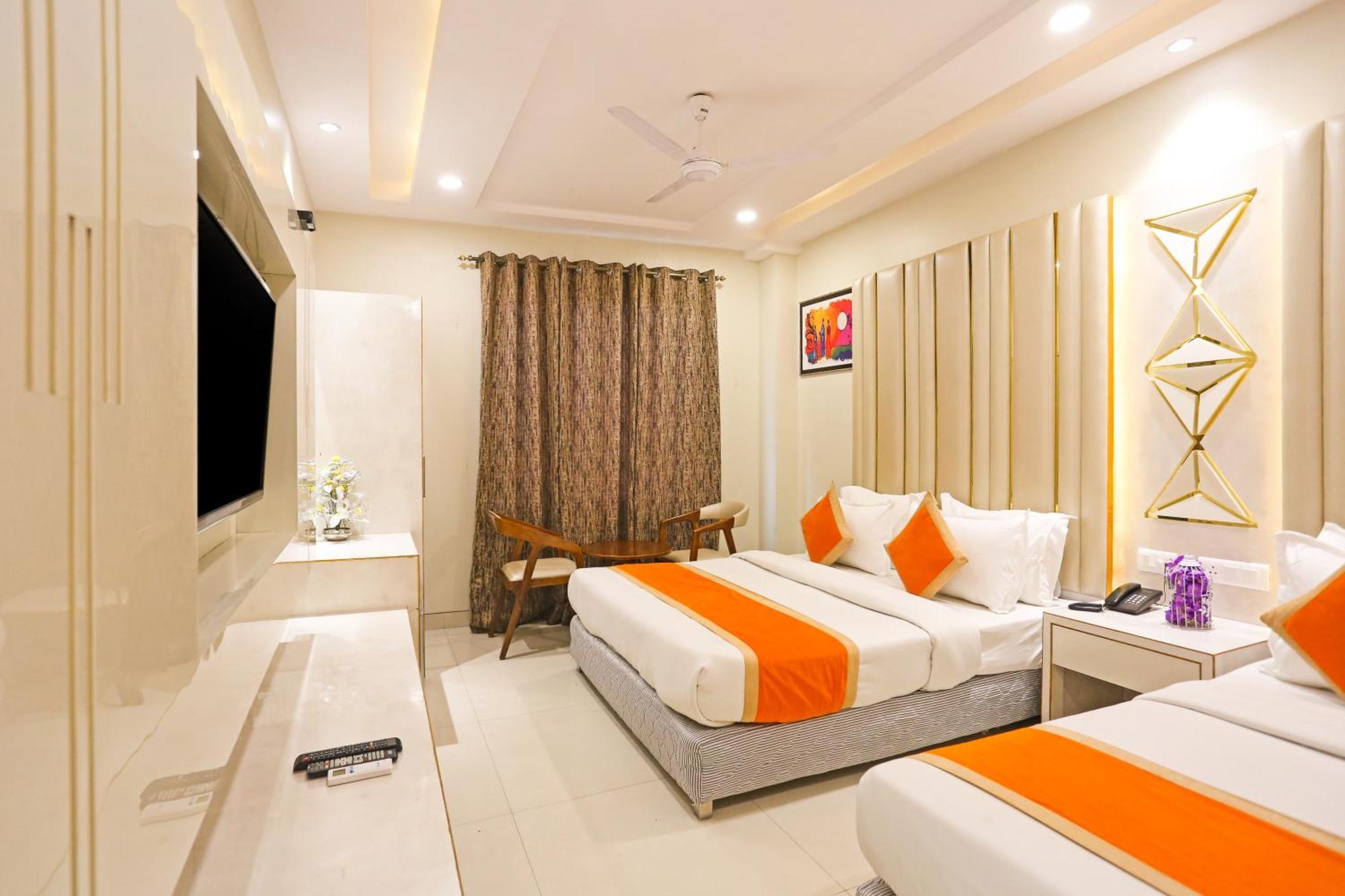 Hotel Worth Newly Bulit - นิวเดลี ภายนอก รูปภาพ