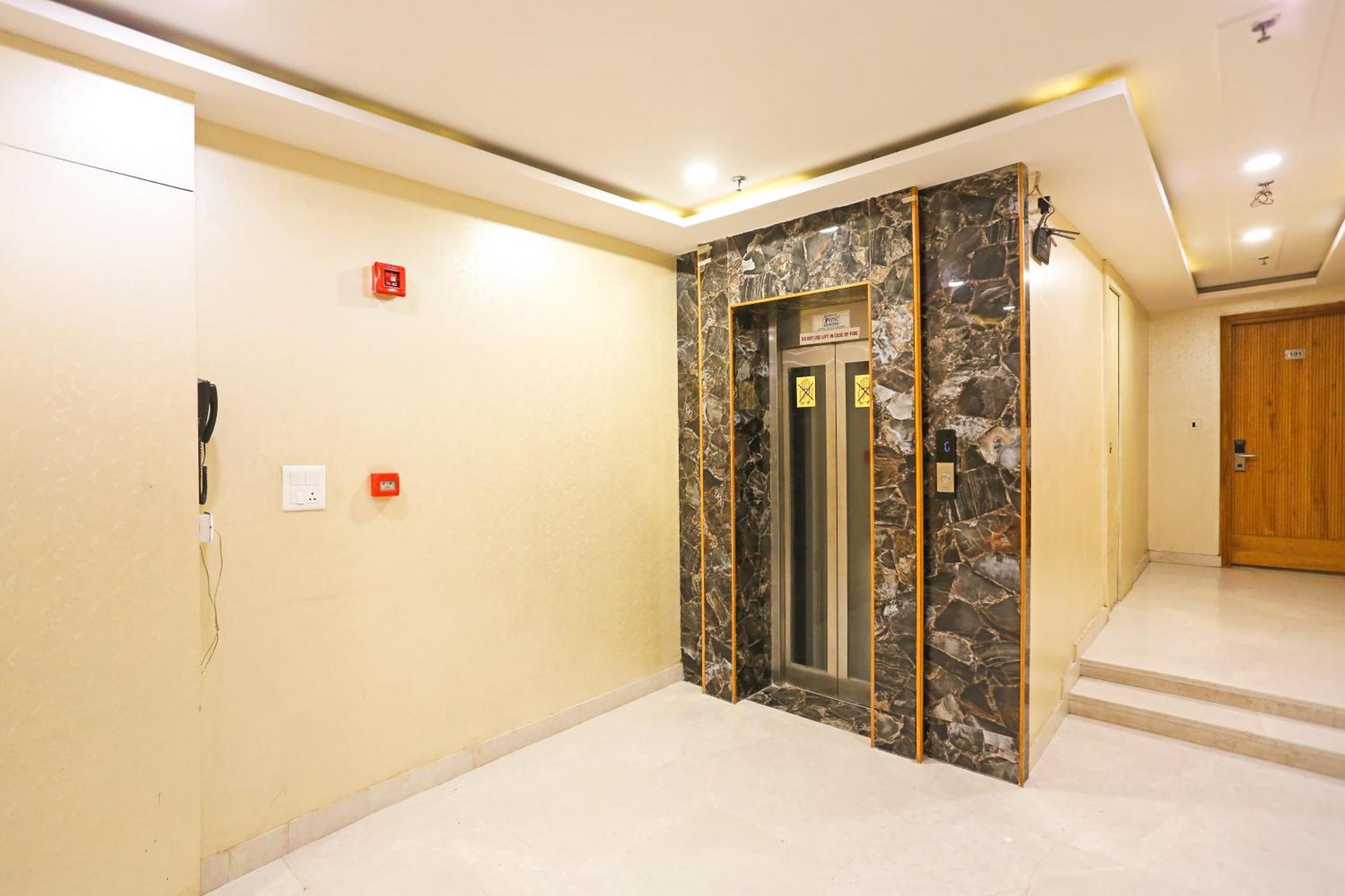 Hotel Worth Newly Bulit - นิวเดลี ภายนอก รูปภาพ