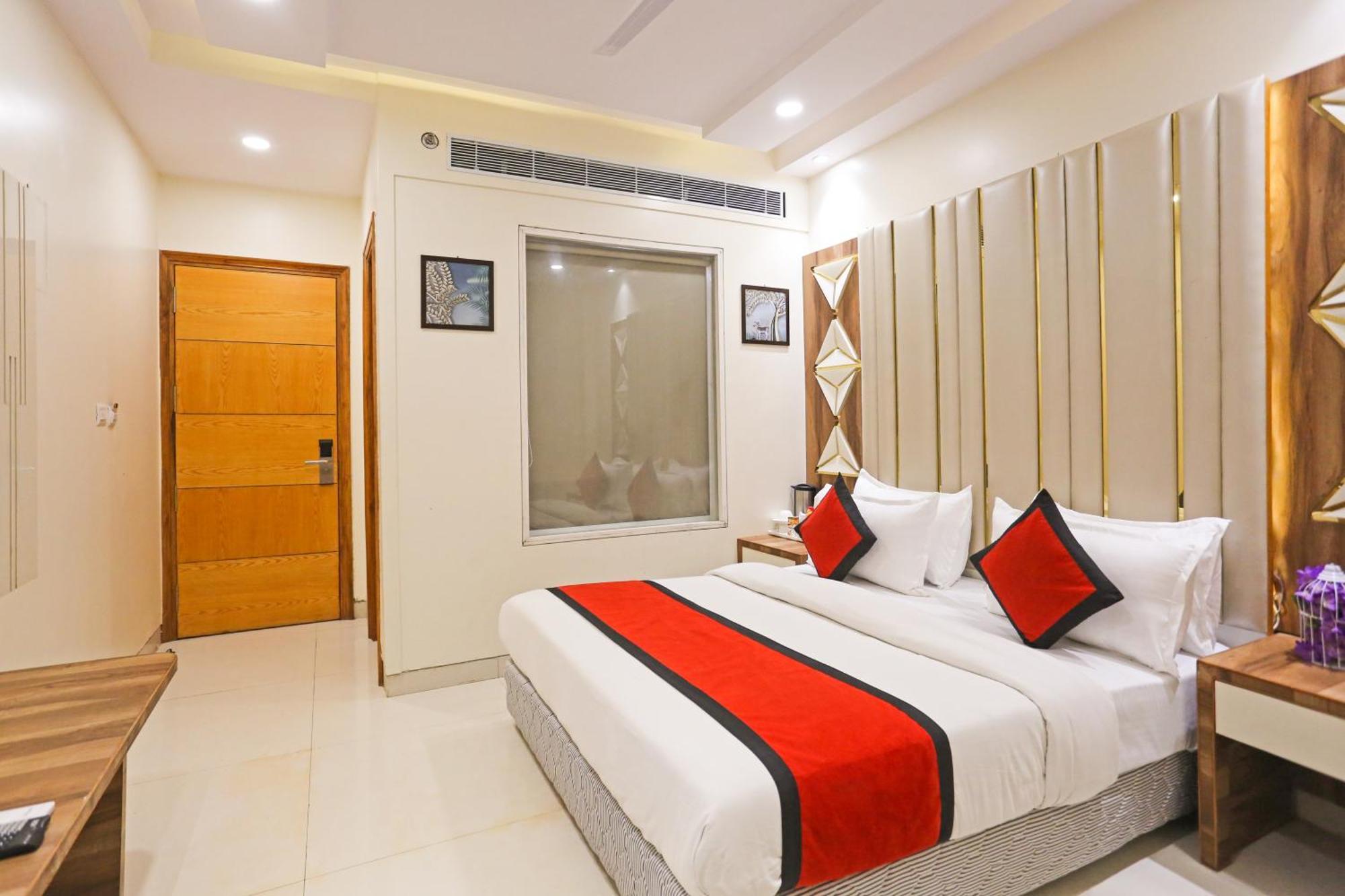 Hotel Worth Newly Bulit - นิวเดลี ภายนอก รูปภาพ